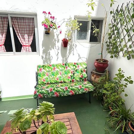הוילה רונדה Cozy Town House With Terrace And Free Wifi מראה חיצוני תמונה