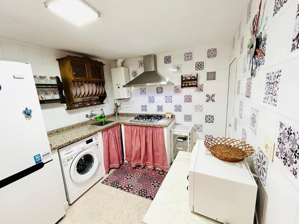 הוילה רונדה Cozy Town House With Terrace And Free Wifi מראה חיצוני תמונה