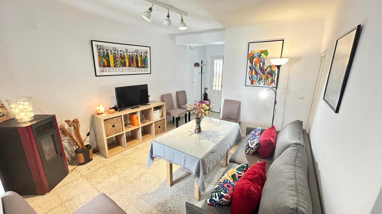 הוילה רונדה Cozy Town House With Terrace And Free Wifi מראה חיצוני תמונה