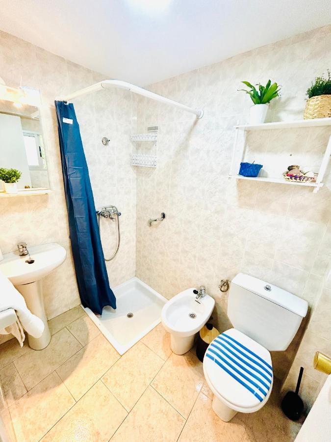 הוילה רונדה Cozy Town House With Terrace And Free Wifi מראה חיצוני תמונה