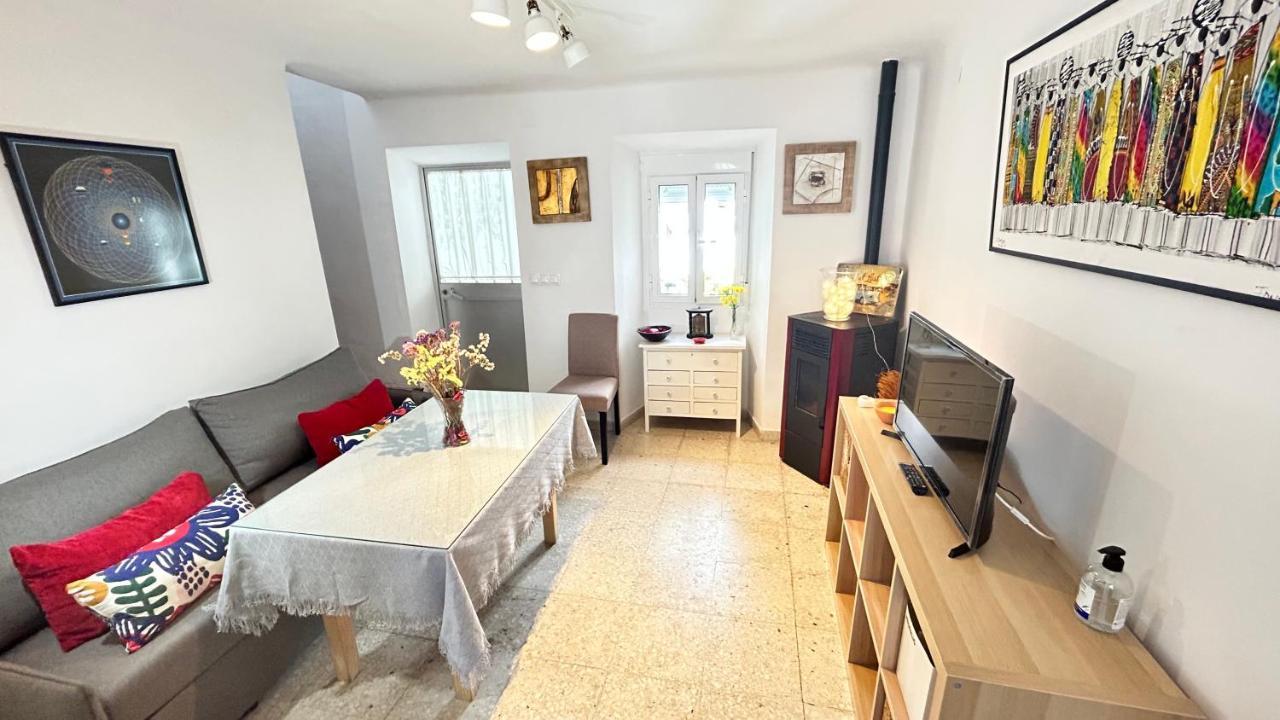 הוילה רונדה Cozy Town House With Terrace And Free Wifi מראה חיצוני תמונה
